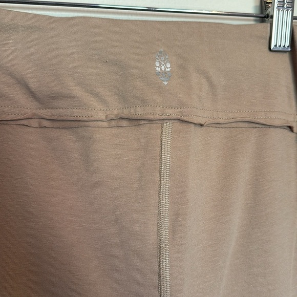 Free People hot shot kick flare pants colorblock Iced Coffee Combo XS - Picture 6 of 8